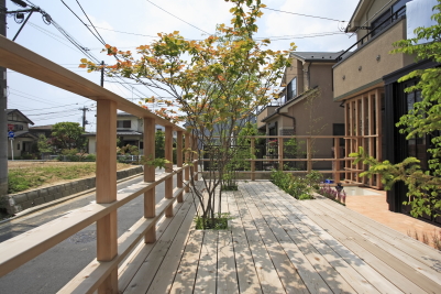 �e���s���̃X�^�C���b�V���ȃf�U�C��